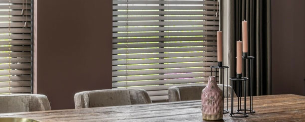 Jaloezieën met gordijnen