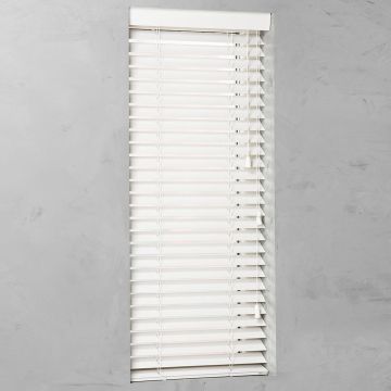 houten jaloezie op maat 65 mm bamboe zuiverwit vooraanzicht