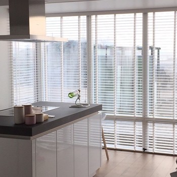 hout raamdecoratie op maat